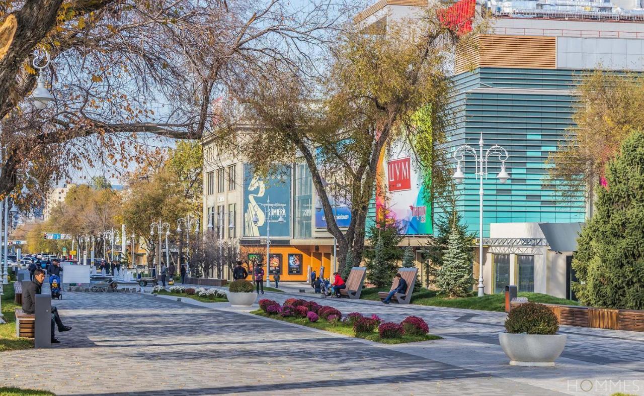 Ferienwohnung Уютная 2 Ком-Я Квартира В Центре Города, Район "Арбата" Almaty Exterior foto